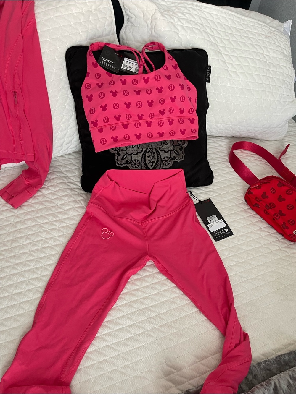 Lululemon x Disney Pink Athletic Set - Sports Bra & Leggings set size 6